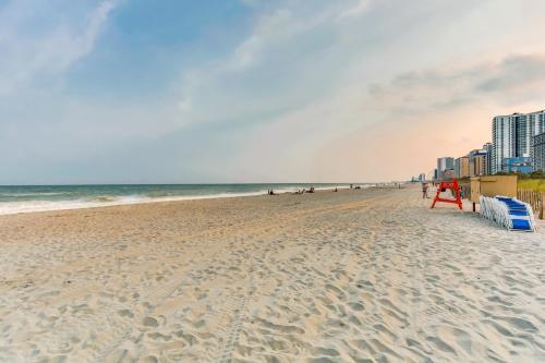 Apartamentos Beachfront Luxury Condo W Private Balcony