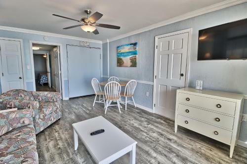 Aparthotel Suites At The Beach