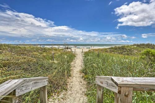 Apartamento Beachfront Myrtle Beach Condo With Patioandpool Access