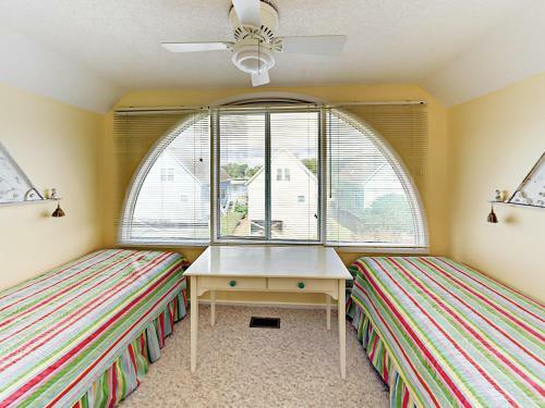 1027 North Sea Bridge Court Home