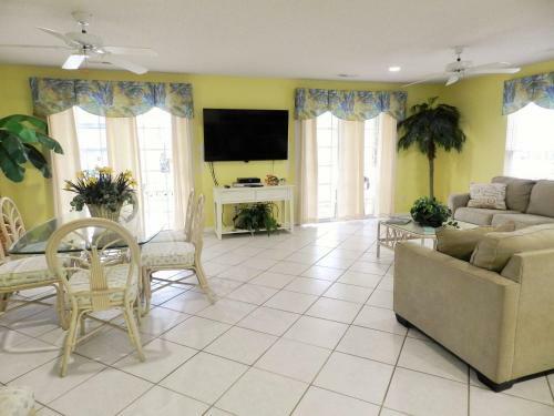 Beach Hutt Home
