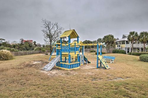 Apartamento Luxe Island Condo With Deck Play, Swim And Relax!