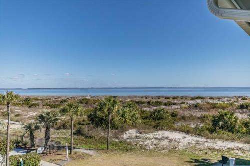 Harbor Island E204