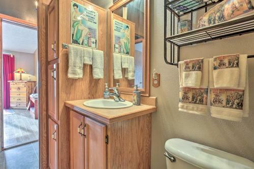 Cozy Black Hills Home With 13 Acres, Deck And View