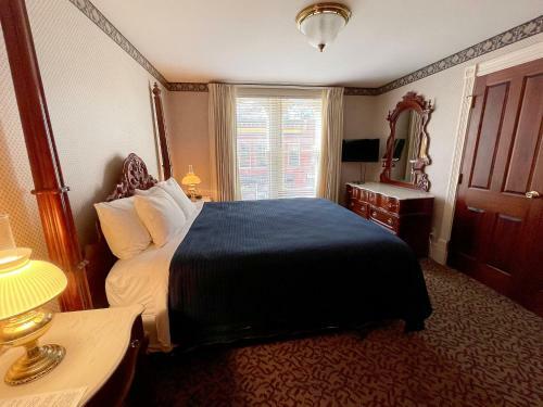Celebrity Hotel