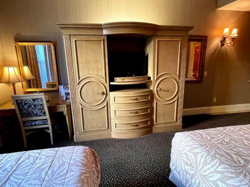 Celebrity Hotel