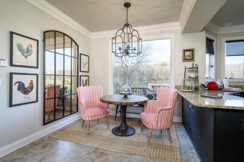 Spacious Home Home