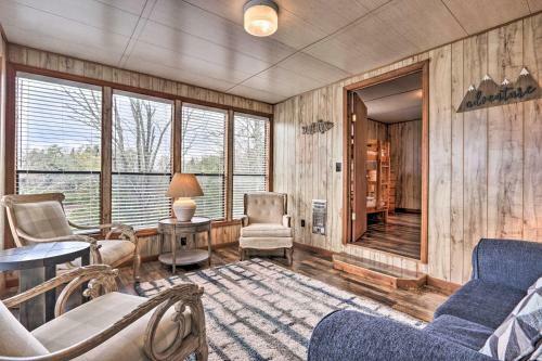 Remodeled Lakefront Dandridge Home With Deck And Dock!