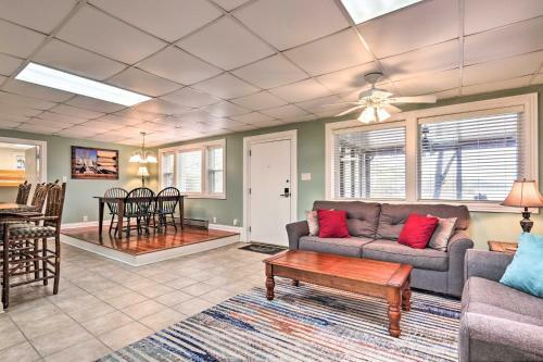 Remodeled Lakefront Dandridge Home With Deck And Dock!
