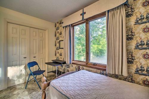 Lakefront Dayton Home With Great Views And Dock!