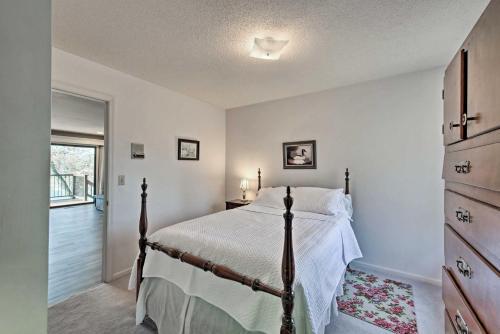 Lakefront Dayton Home With Great Views And Dock!