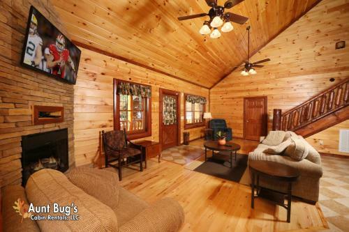 Splash N' Play #524 By Aunt Bug's Cabin Rentals