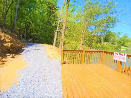 Free Xplorie Attractions Every Day! - Stillwater Cove