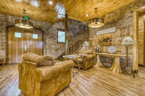 The Grand Orchard Lodge
