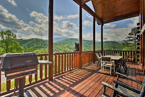 Expansive Cabin In Gatlinburg With Luxury Amenities!