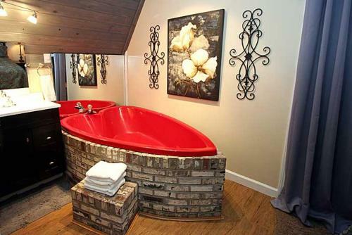 Snuggle Inn