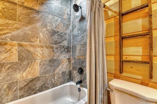Noir Pine Creekside Chalet