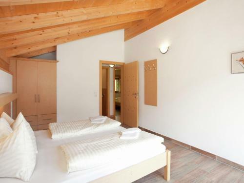 Holiday Home Drive In Chalet 2