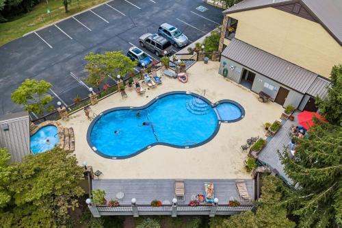 Sunrise Mountain View Condo