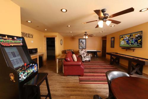 Splash Time Cinema Chalet