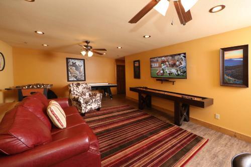 Splash Time Cinema Chalet