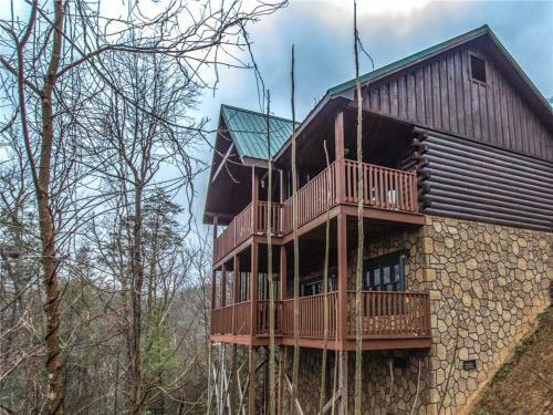 Private Indulgences, 2 Bedrooms, Pool Access, Hot Tub, Wifi, Sleeps 8
