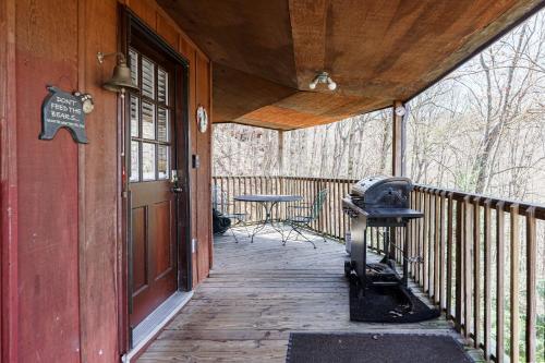 Beary Fun Chalet Hot Tub Mountain Views Arcade Located On Ski Mountain