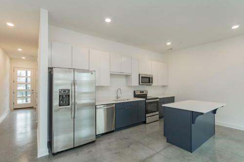 Modern Loft In Wedgewood Houston 90 Day Min