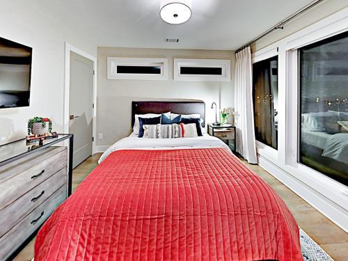 1011a 12th Ave North Townhome Townhouse
