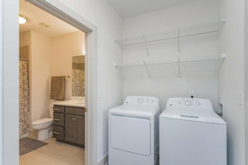 Artsy Inglewood Condo