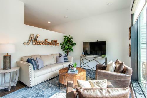 Apartamento Illume - New Elevated Community - All-suite Layout Condo