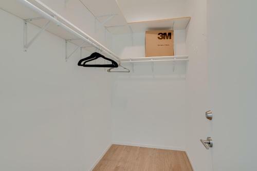 Apartamento Illume - Resort-style Haven - Spacious Balcony Condo