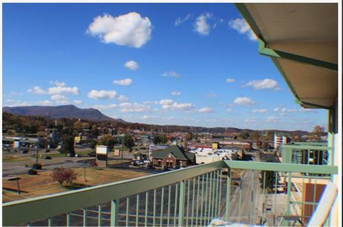 River Place Condos 409 1bd, 2bath