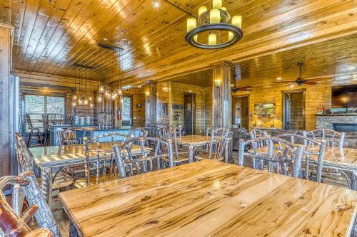 Mountain Splash Lodge