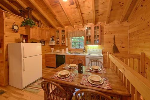 Whispering Waters #208 By Aunt Bug's Cabin Rentals