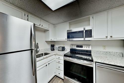 Apartamento Corner Unit With Pool & Superb River Views Condo