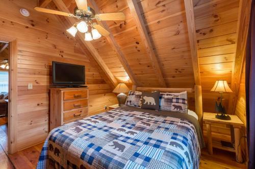 Mountain Dreaming: Hot Tub And Nearby Pigeon Forge!