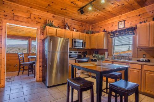 Bear Claw � Bear Claw Retreat In Pigeon Forge!
