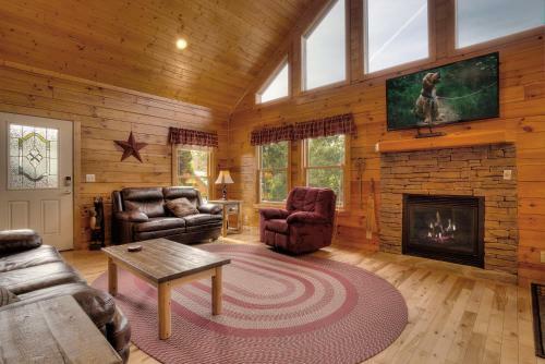 Serenity Now #370 By Aunt Bug's Cabin Rentals