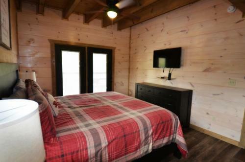 Suite Retreat Near Dollywood