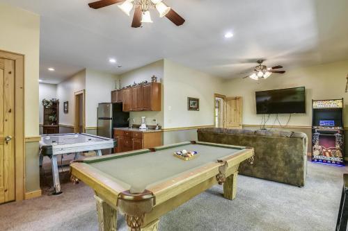 Smoky Mountain Escape Cabin