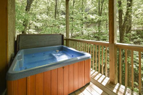 Smoky Mountain Escape Cabin