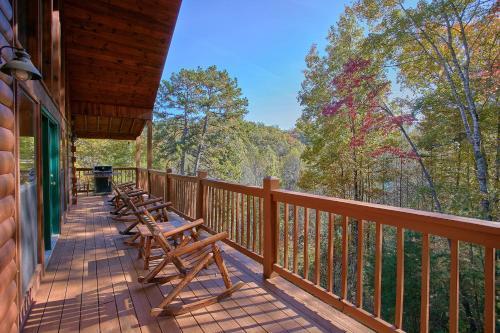 Bear Splash #409 By Aunt Bug's Cabin Rentals