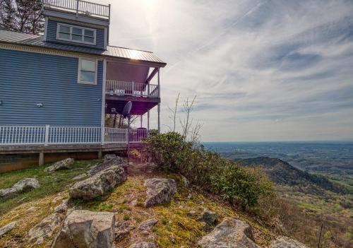 Ruby's Cliffside #125 By Aunt Bug's Cabin Rentals