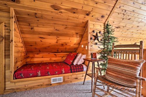 Sevierville Cabin With Deck Near Pigeon Forge!
