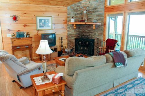 Mountaintop Experience Sevierville Cabin