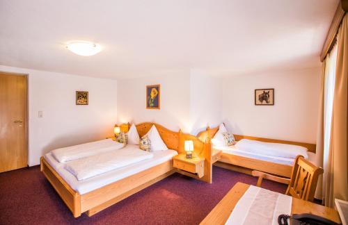 Hostal Alpengasthof Praxmar