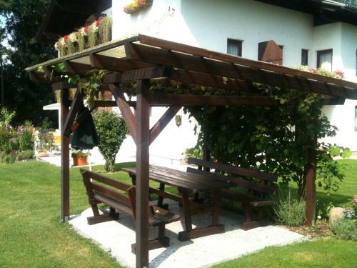 Hostal Waldpension Schiefling Am See