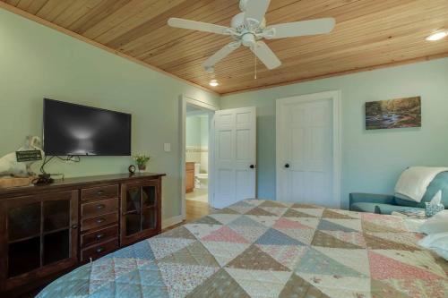 Pigeon River Retreat