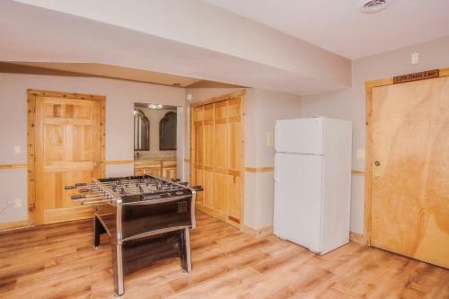 Smoky Bear Lodge With Guest House